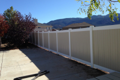 privacy-vinyl-fence-installed-in-southern-utah-scaled