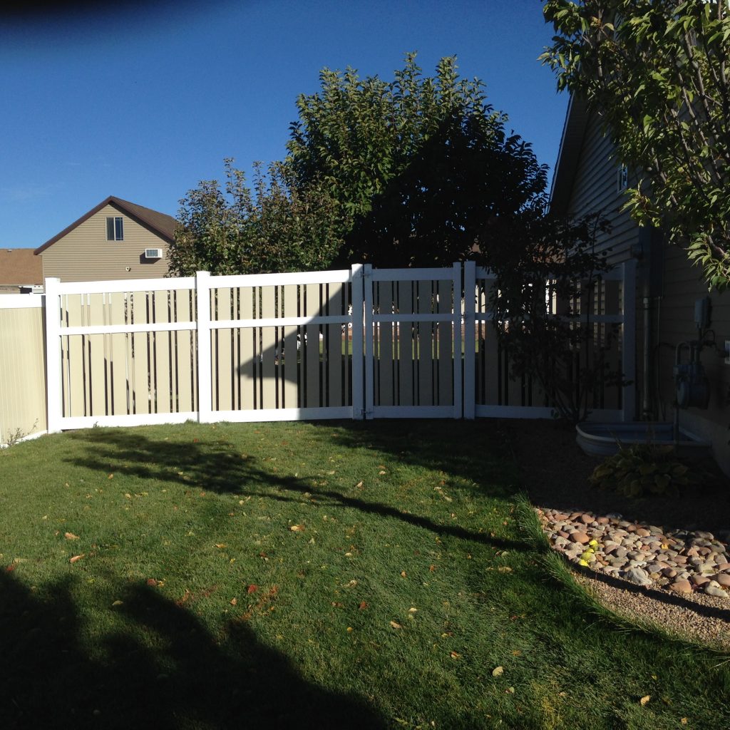 Vinyl privacy fence install custom made by robinson fencing in st. george utah